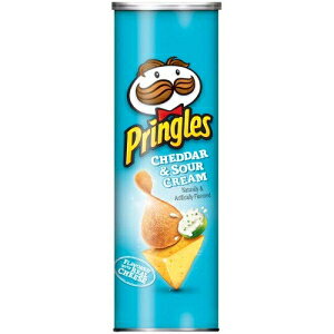 プリングルズチェダー＆サワークリームポテトチップス（4パック） Pringles Cheddar & Sour Cream Potato Crisps (Pack of 4)