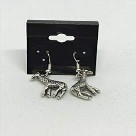 シルバートーン3Dキリンチャームダングルピアス、スターリングシルバーフック付き Mama Otter's Tidbits Silvertone 3D Giraffe Charm Dangle Earrings with Sterling Silver Hooks