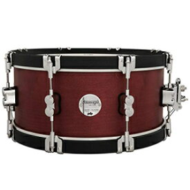 PDP コンセプト メイプル クラシック スネアドラム 6.5x14 インチ オックスブラッド エボニー フープ付き PDP Concept Maple Classic Snare Drum 6.5x14" Ox Blood with Ebony Hoops