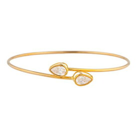 14Kゴールド製ホワイトサファイアペアーベゼルバングルブレスレット Elizabeth Jewelry 14Kt Gold Created White Sapphire Pear Bezel Bangle Bracelet