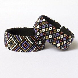 アフリカのズールービーズの大きなバングル–紫/白/ガンメタル–彼女への贈り物 Gone Rural - Safari Curios African Zulu beaded large bangle – Purple/white/gunmetal - Gift for her