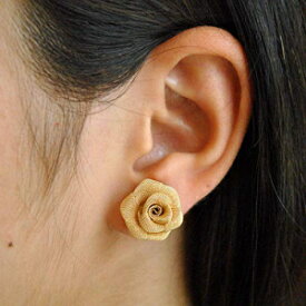 Abhika Creationsタイニーゴールデンローズメッシュイヤリング、風変わりなローズスタッドピアス Abhika Creations Tiny Golden Rose Mesh Earrings, Quirky Rose Stud Earrings