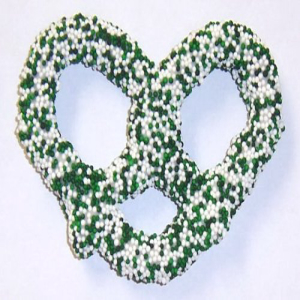 Scott´s Cakes White Chocolate Covered Pretzels with St. Patrick´s Day Non-Pareils in a 1 Pound Plastic Deli Containerのサムネイル