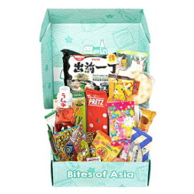 Mashi Box アジアン駄菓子スナックサプライズミステリーボックス 25個入り ドリンク、インスタントラーメン、中華、韓国、日本の甘くておいしいスナックの詰め合わせ、キャンディー、食品を含むフルサイズアイテム3個付き Mashi Box Asian Dagashi Snack Surprise