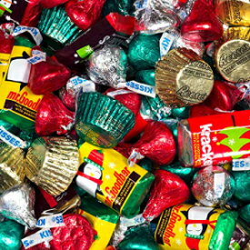 300個 クリスマス キャンディ ハーシー ホリデー ミックス (5ポンド - 約300個) - ミニチュア、キス、ピーナッツバターカップ 300pcs Christmas Candy Hershey Holiday Mix (5lbs - Approx. 300 pcs) - Miniatures, Kisses and Peanut Butte