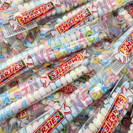 LaetaFood Smarties キャンディ ネックレス 0.74 オンス、誕生日パーティーに最適なキャンディ (37 個ボックス) LaetaFood Smarties Candy Necklaces 0.74 Ounce, Great Birthday Party Candy (37 Count Box)