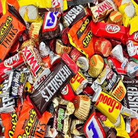 チョコレートキャンディーバー詰め合わせ ハーシーズ ミニチュア、スペシャルダーク、キットカット、キッシーズ、リースズ、スニッカーズ、ツイックス、ミルキーウェイ (4ポンド袋) Chocolate Candy Bar Assortment HERSHEY'S Miniatures, SPECIAL DARK, KI