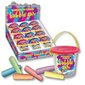 ÕLfB[̃̕`[N̕DK̉A2.5 IX - 12 ̕\ Foreign Candy Sidewalk Chalk Bubble Gum Pail , 2.5 Ounces - 12 Count Display Box