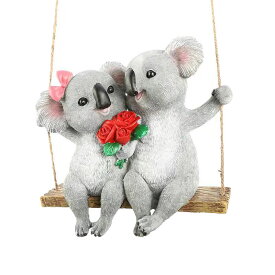【送料無料】 吊り下げオーナメント ブランコに乗るコアラのカップル 花束 ガーデンオブジェ