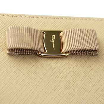 【新品】【FERRAGAMO】フェラガモコインケース小銭入れヴァラ・リボン型押しレザーベージュ系22C770NEWBISQUE