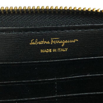 フェラガモ財布ブラック22D592FERRAGAMOラウンドファスナー長財布エンボスガンチーニスタッズレザー22D5920704861日本未入荷