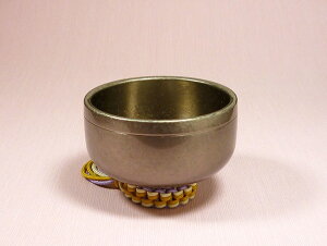 【おりん】夢想りん 朧銀色2寸(径約6cm)【日本製/「富山県高岡」産】手元供養 ミニ仏壇 リビング マンション きれい ミニ コンパクト 小さい かわいい 現代仏具 モダン おしゃれ 現代風