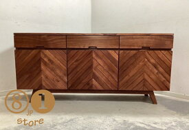 【期間限定10％OFF!!】北欧 ヘリンボーン キャビネット ミンディ 無垢 木製 幅150cm 【マホガニー色】サイドボード リビングボード ローボード 収納 大容量 スイングドア2枚 引出3杯 リビング キッチン 自然素材 工房 職人 手作り ハンドメイド