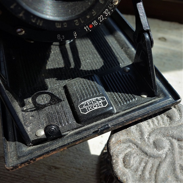 蛇腹カメラ ZEISS IKON ツァイス・イコン 古いカメラ ドイツ製 ディスプレイ コレクション | APOA