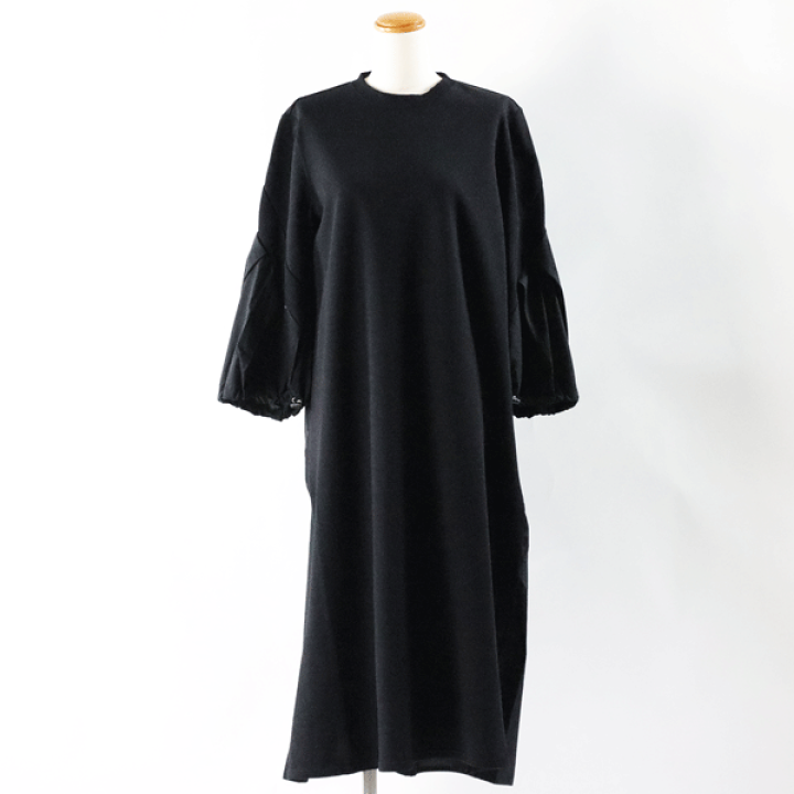 定価24200円 ガノッシュ ganosch ワンピース ロングワンピース 黒 定価24200円 ガノッシュ ganosch ワンピース ロングワンピース