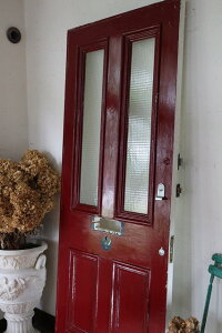 CMX̌Â bh×zCg KX͂ߍ܂ꂽ2F̃yCghA  U5