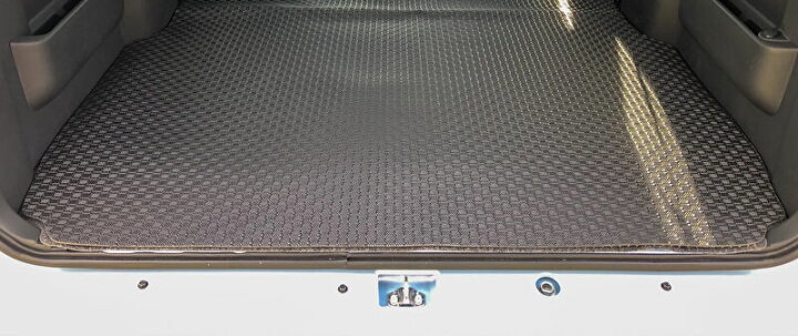 楽天市場 新型 旧型 エブリイバン エブリイワゴン Da17v Da17w Da64v Da64w ラゲッジマット ゴムマット ラバーマット 荷物 荷室 部分1台分 黒 型式 荷台マット フロアマット カーマット 送料無料 パーツ カー用品 新車 納車 内装 部品 防水 洗車 汚れ防止 乾きやすい