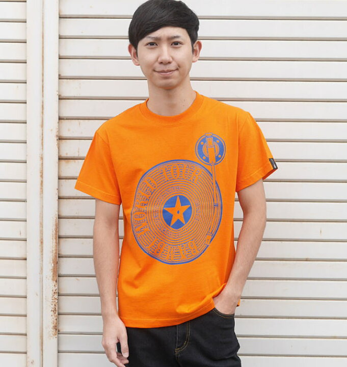 楽天市場 Bambi World Tour Tシャツ オレンジ Sp004tee Or Z完 半袖 トップス Rock ロックtシャツ ワールドツアー バンドt ライブ プリント アメカジ メンズ レディース 男女兼用 大きめサイズ 蜜柑色 コットン綿100 Tシャツ屋さんバンビ Rcp ｔシャツ屋さん バンビ