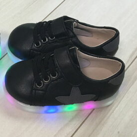 ＼残りわずか／光る靴 光る シューズ ソールライト 光るスニーカー ソールライトシューズ LEDライト 星 STAR スター 13cm 14cm 15cm 16cm 17cm 18cm 子供靴 男の子 女の子 カワイイ カッコイイ お洒落キッズ 韓国子供服 【あす楽】
