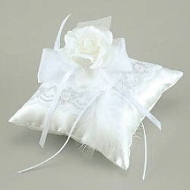 【39円OFFクーポン配布中】 エンジェル・クッション 羽根付きタイプリングピロー 結婚式 リングピロー ウェディングベアー 引き出物 引菓子 招待状 手作り 席次表 席札 ペーパーアイテム