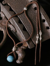 カレン 族 シルバー 1100年以上前 アンティークビーズ 水色 鹿革紐 ネックレス メンズ レディース フリーサイズ SV950