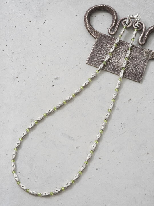 楽天市場】カレン 族 シルバー 新緑の朝露 ペリドット ビーズ  