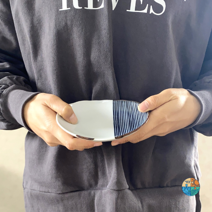 楽天市場】波佐見焼 ハーフライン 楕円プレートS なぶり銘々皿