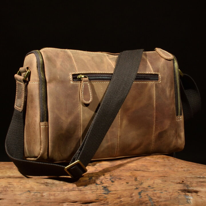 楽天市場 メンズ バッグ ショルダーバッグ 本革 クリスマス プレゼント ヌメ革 機能性 ドラム型 ショルダー 牛本革 斜め掛け バッグ 斜めがけ 斜め掛けバッグ ブラウン 茶色 ダークブラウン キャメル 通学 カジュアル 革 レザー 誕生日 小型 鞄 カバン 横 父 父親 楽天市場 メンズ バッグ ショルダーバッグ 本革 クリスマス プレゼント ヌメ革 機能性 ドラム型 ショルダー 牛本革 斜め掛け バッグ 斜めがけ 斜め掛けバッグ ブラウン 茶色 ダークブラウン キャメル 通学 カジュアル 革 レザー 誕生日 小型 鞄 カバン 横 父 父親