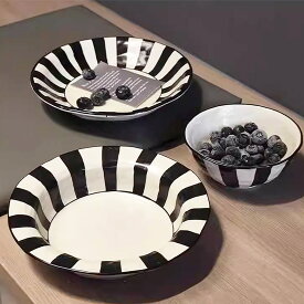 ＼ 発売記念 今だけ 価格 ⇒ 1/19 (月) 10:59まで ／お皿 おしゃれ プレゼント プレート 皿 かわいい 食器 器 うつわ モノトーン ストライプ 黒 白 茶碗 お茶碗 サラダボウル パスタ皿 カレー皿 インテリア 雑貨 韓国 キッチン雑貨