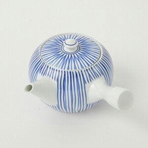 【在庫処分SALE!】【刷毛千筋・急須・茶こし付き】手描き染付【波佐見焼】【満水約350m】《税込3,980円以上で送料無料》