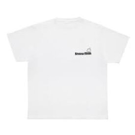 Snow Man 【 Tシャツ (ロゴver.) 白】Snow Man 1st Stadium Live Snow World オフィシャルグッズ 岩本照 深澤辰哉 渡辺翔太 宮舘涼太 佐久間大介 阿部亮平 向井康二 目黒蓮 ラウール snowman スノーマン ツアー 公式グッズ Tシャツ 半袖Tシャツ