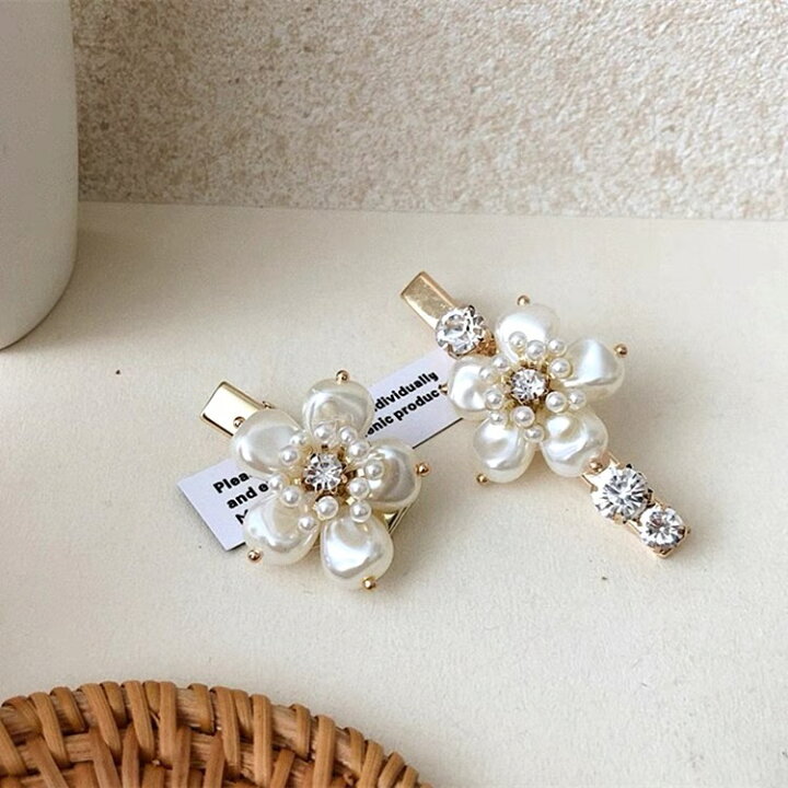 ヘアクリップ パールデザイン ヘアピン【1ヶ】ヘアアクセサリー 髪留め ヘアアレンジ シンプル パッチンどめ 子供 女の子 花 パッチン留め ミニ 小さい プチプラ ミニ パッチン ピン ヘアアクセ キッズ お呼ばれ 前髪留め 髪飾り シンプル キュート 大人 ... ミニクリップ フラワー 花 ストーン クリア 透明 キッズ ヘアクリップ キッズクリップ ヘアアクセサリー 髪留め ヘアアレンジ シンプル 子供 女の子 パッチン留め 小さい プチプラ ミニ パッチン ピン ヘアアクセ キッズ お呼ばれ 前髪留め 髪飾り