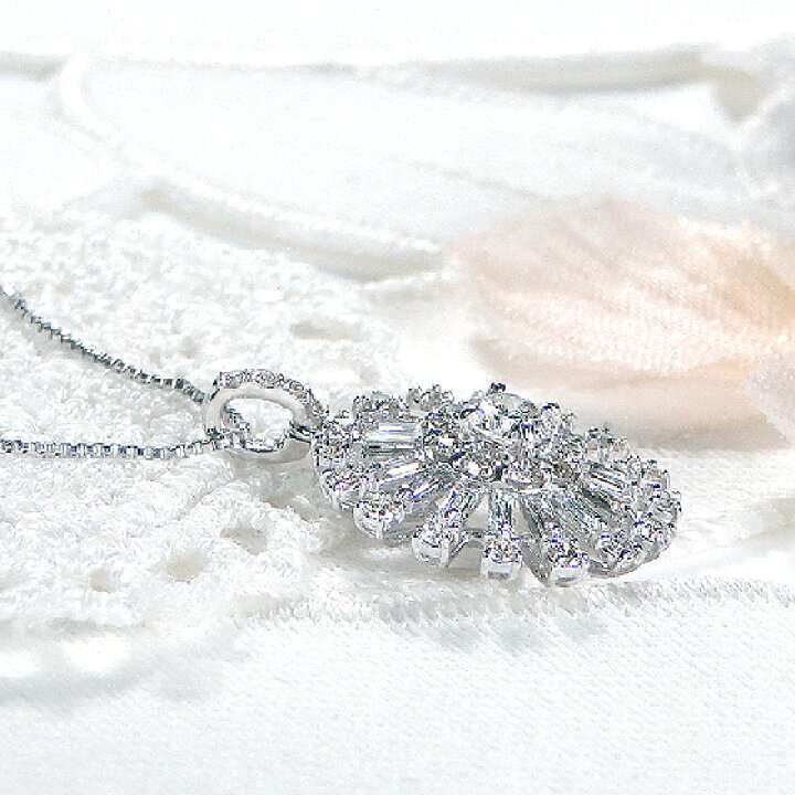 楽天市場】Pt900/K18YG/PG【0.70ct】サークル ダイヤモンド ペンダント  