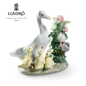 かたつむりとアヒルたち LLADRO リヤドロ リアル フィギュリン リアドロ 置物 オブジェ インテリア 人形 磁器 かわいい スペイン プレゼント 玄関 お祝い 新築 開業 癒し リビング 寝室 事務所 オフィス 【正規品】01001439