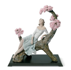 【P10倍以上+割引クーポン】桜の樹の下で Limited Edition LLADRO 限定品 リヤドロ リアドロ 置物 オブジェ インテリア 人形 磁器 かわいい おしゃれ スペイン プレゼント 玄関 お祝い 新築 開業 癒し リビング 寝室 事務所 オフィス 【正規品】 01008360