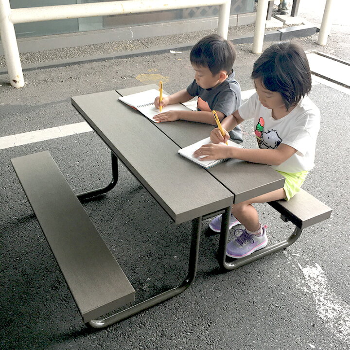 楽天市場 人工木一体型ベンチテーブル1040 小さいサイズ 子供用 アッシュブラウン ガーデニング アウトドア 椅子 机 人工木 ファニチャ 公園 キャンプ場 お庭 憩い 休憩所 ゴルフ 保育園 幼稚園 Jj Prohome