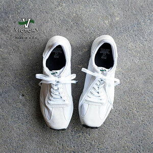 Xj[J[ Y C V[Y  Vv BNg[X|[cEFA zCg JWAV[Y ʋ ʊw d x g VICTORY SPORTS WEAR MOJO -WHITE