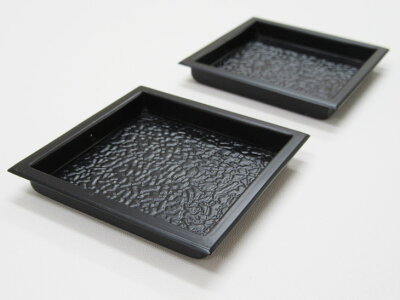楽天市場 襖 引手 四角 黒 模様 表面５９mm 底寸法５４mm 引手2個と引手用釘4本 H 09 取っ手 金物 はりかえ工房