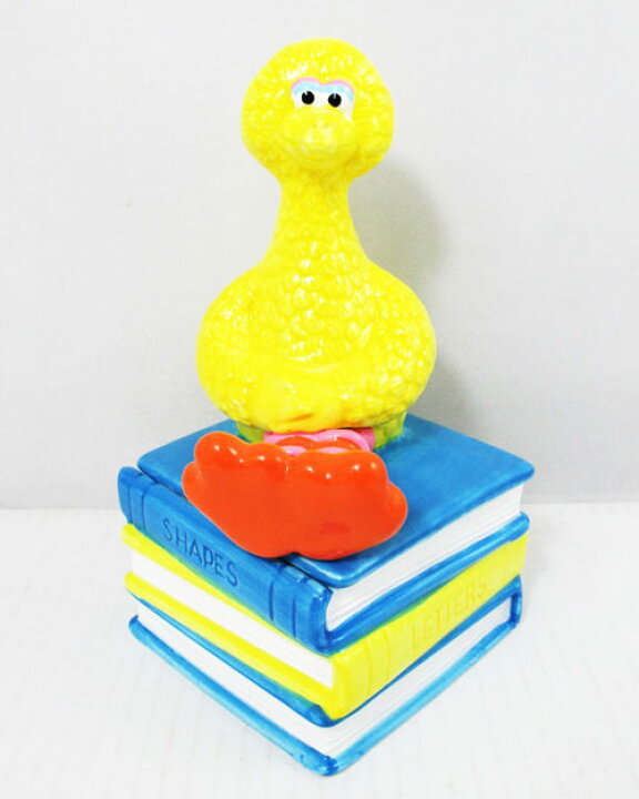 楽天市場 Sesame Street セサミストリート 小物入れ 本に座るビッグバード カーミット マペット エルモ クッキーモンスター アメキャラ アメリカン雑貨 アメトイ アメリカ アメリカ雑貨 マイクのおもちゃ箱