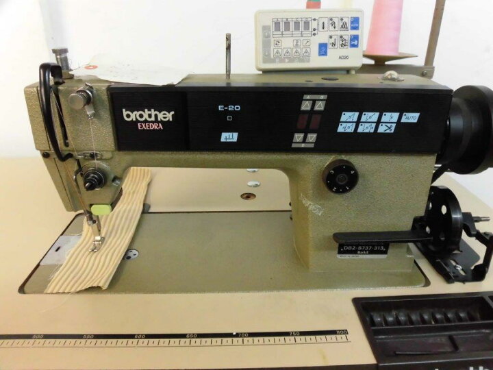 気質アップ】 Brother ブラザーミシン １本針自動糸切ミシン縫いはじめ 縫い終わり自動止め縫い機構付きミシン モデルＮＯ−ＤＢ２−Ｂ７３７−４１３型  １００Ｖ仕様