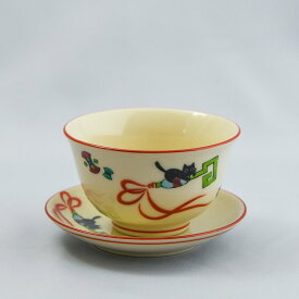 京焼 清水焼 猫の湯呑みセット 赤 化粧箱入り　セット 焼物 陶器 磁器 プレゼント ギフト 進物 日本のお土産 外国人にも 宅飲み 化粧箱入り 京都 可愛い 和風 珍しい 綺麗 お茶