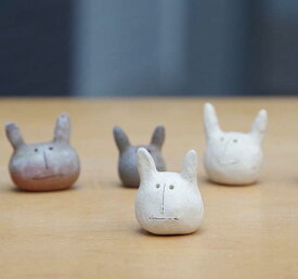 母の日 ミニチュア 置物 飾りフィギュア モスモス チビウサギ 真山茜 陶製 益子 陶芸家 観葉植物 コケテラリウム インテリア コケ栽培 ギフト誕生日くすっと笑える ラッピング うさぎグッズ うさぎ ウサギ