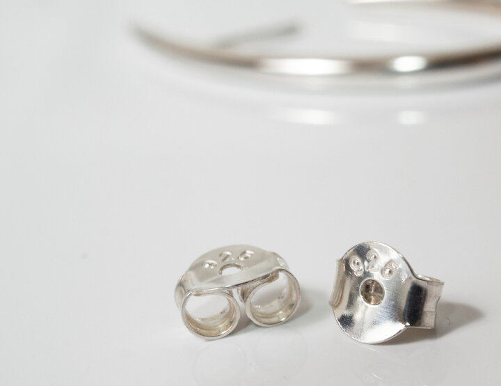 楽天市場】【2ペア4個セット】 シルバー925 ピアス キャッチ / レディース シンプル シルバー ピアスキャッチ Silver925 金属アレルギー対応 片耳用 ピアス フックピアス ピアス キャッチのみ 送料無料/ : ピアス リング OPS. 楽天市場】【2ペア4個セット】 シルバー925 ピアス キャッチ / レディース シンプル シルバー ピアスキャッチ Silver925 金属アレルギー対応 片耳用 ピアス フックピアス ピアス キャッチのみ 送料無料/ : ピアス リング OPS.