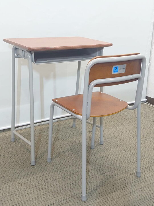 中古子供の勉強机（含椅子）