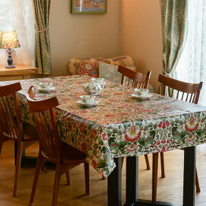 Le Chateau �p���� �E�B���A�������X ���� �h�� PVC�R�[�e�B���O �R�b�g���e�[�u���N���X �����`132 x 228cm �T���_�[�\�� ���f�� Lodden LCTBCSNPVR22889