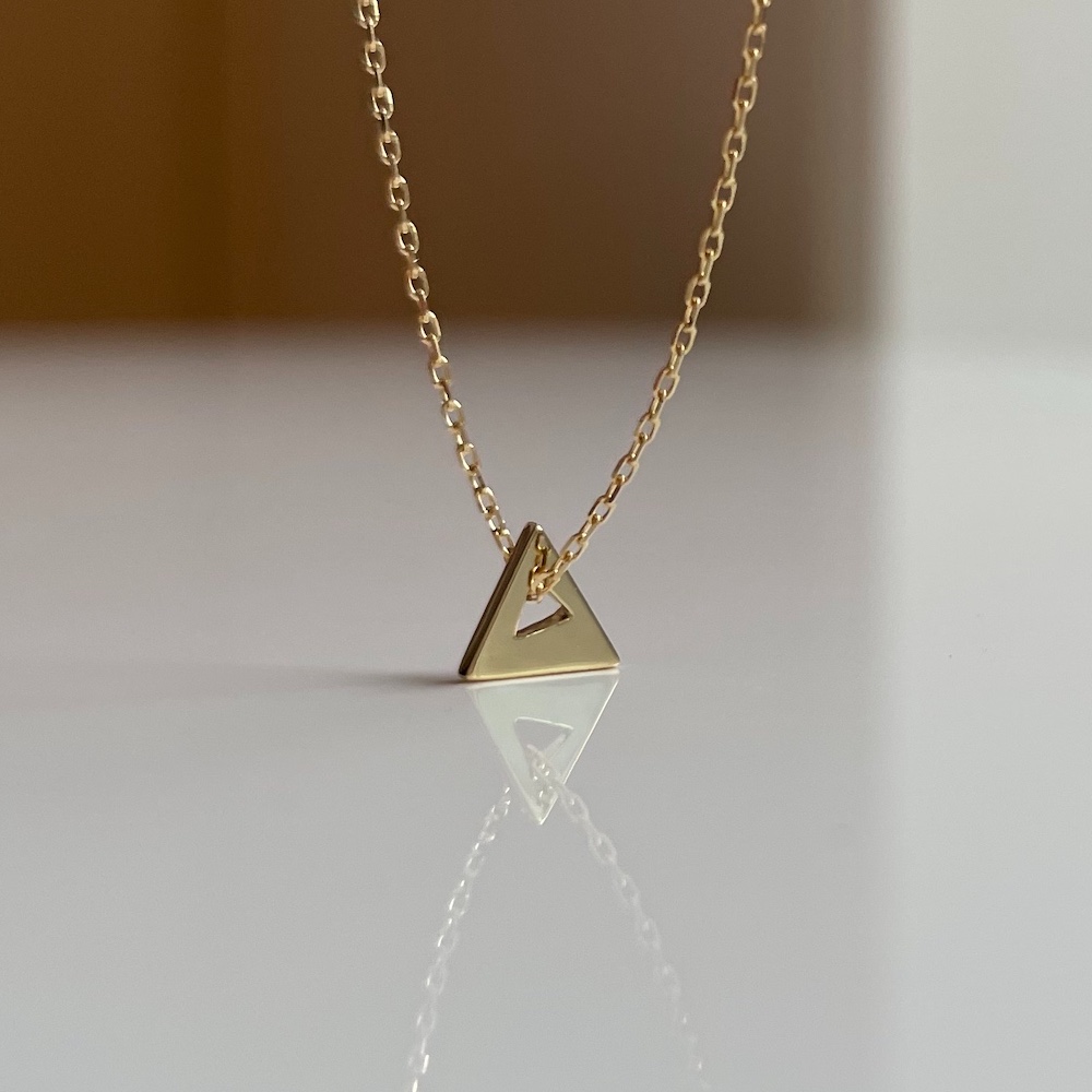 楽天市場】トライアングル 三角形 ネックレス【日本製 18金 華奢