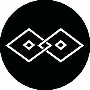 【送料無料】家紋シール 陰違い釘抜き菱 丸型 or 四角 KS-0137