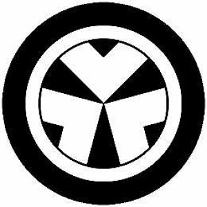 【送料無料】家紋シール 丸に三つ割り釘抜き 丸型 or 四角 KS-5835