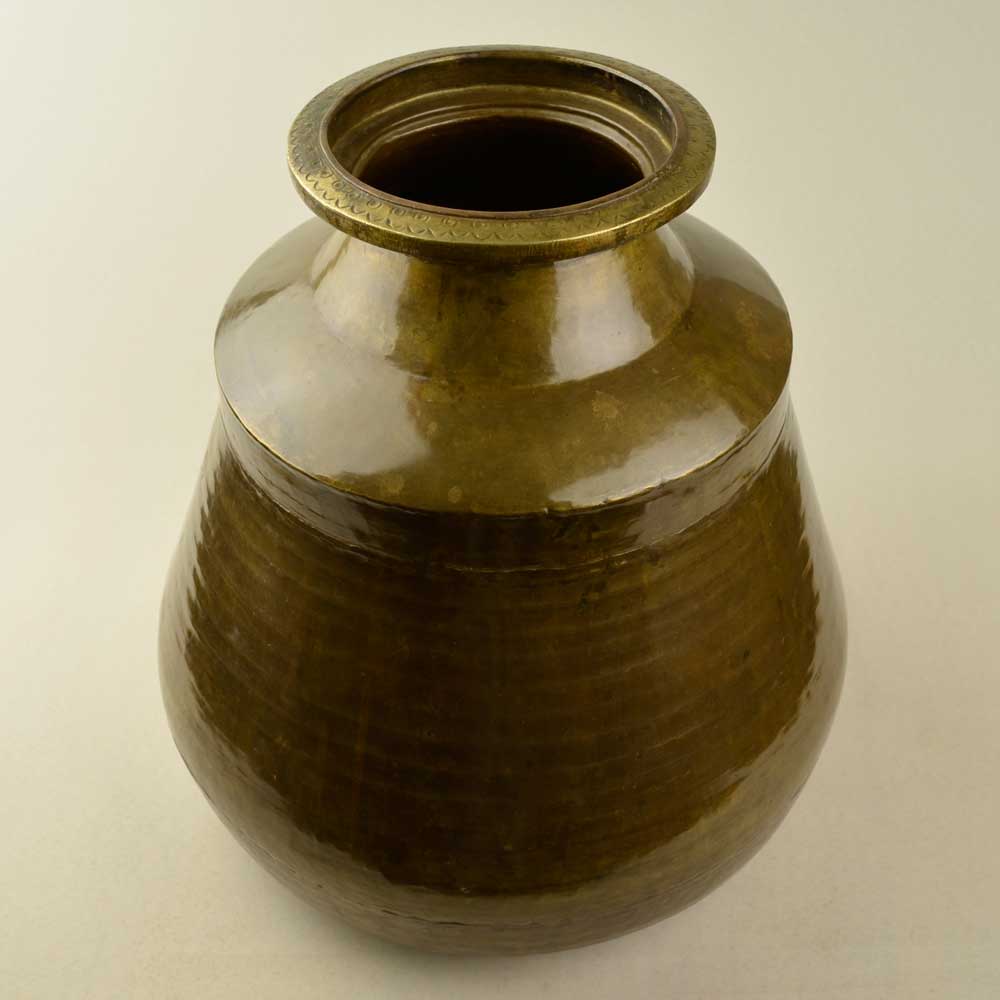 インド直輸入古物 最大62%OFFクーポン 真鍮の壺 高さ40.5cm 直径38.5cm MGD-O-GOODS-016 インテリア 重さ4.8kg 供え アンティークブラスポット