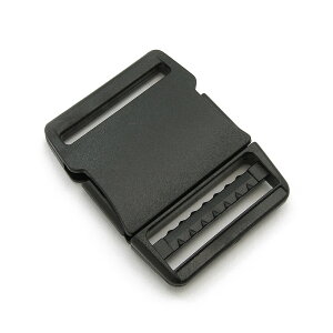 【1ヶ入】【樹脂製薄型バックル 25mm平紐用(M051-25)】(サイドリリース式) アクセサリーパーツ/樹脂/素材/軽量/スリム/ネックストラップ/ベルト/ブラック/自作/修理